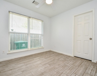 6747 England Street - Photo Thumbnail 17