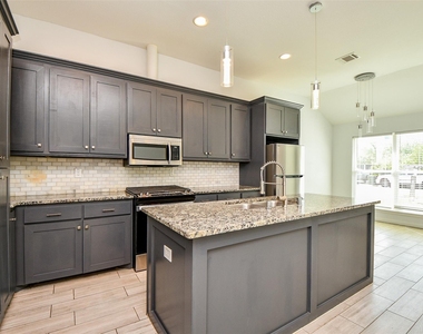 6747 England Street - Photo Thumbnail 6