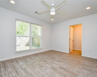 6747 England Street - Photo Thumbnail 22