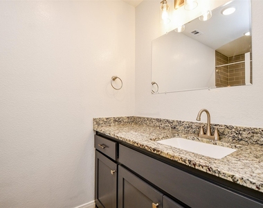 6747 England Street - Photo Thumbnail 14