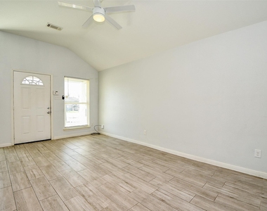 6747 England Street - Photo Thumbnail 7