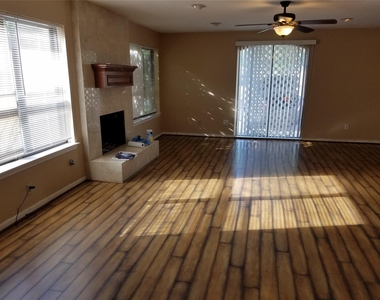 15526 Rio Plaza Drive - Photo Thumbnail 11