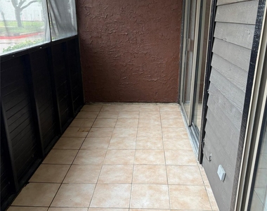 3055 Sw Walnut Bend Lane - Photo Thumbnail 3