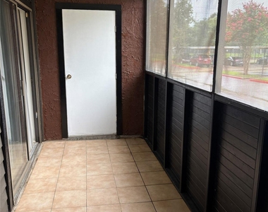 3055 Sw Walnut Bend Lane - Photo Thumbnail 4