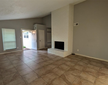 8314 Beechnut Street - Photo Thumbnail 3