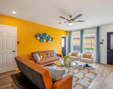 2618 Truxillo Street - Photo Thumbnail 3
