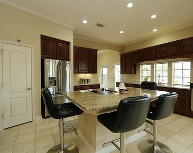 7610 Hampton Bay Lane - Photo Thumbnail 5