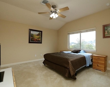7610 Hampton Bay Lane - Photo Thumbnail 7