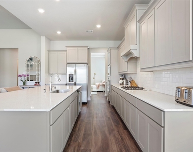 50 Wyatt Oaks Drive - Photo Thumbnail 10