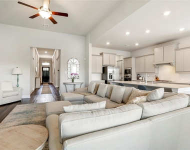 50 Wyatt Oaks Drive - Photo Thumbnail 19