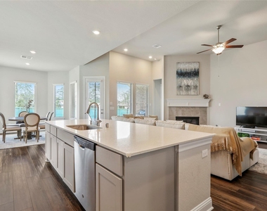 50 Wyatt Oaks Drive - Photo Thumbnail 12