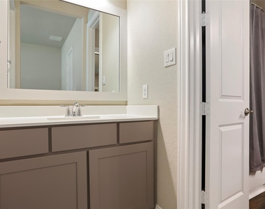 50 Wyatt Oaks Drive - Photo Thumbnail 26