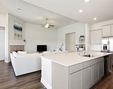 50 Wyatt Oaks Drive - Photo Thumbnail 16
