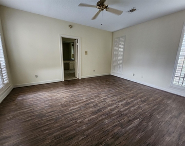 6105 Inwood Drive - Photo Thumbnail 6