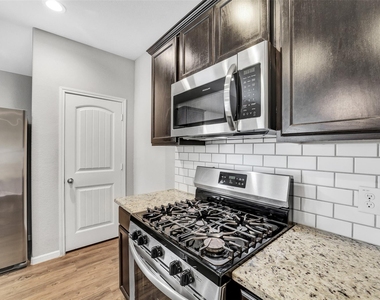 3434 Mcdonough Way - Photo Thumbnail 13