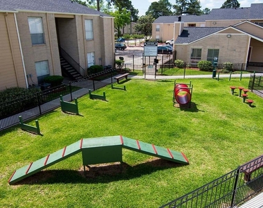 424 S Bender Avenue - Photo Thumbnail 8