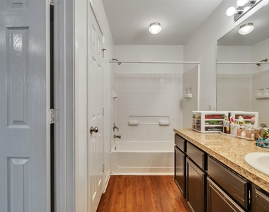 2650 Bammelwood Drive - Photo Thumbnail 13