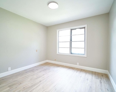 5315 Beechnut Street - Photo Thumbnail 7