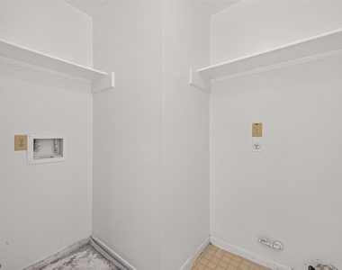 8202 Worthington Dr - Photo Thumbnail 31