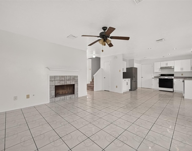 8202 Worthington Dr - Photo Thumbnail 9