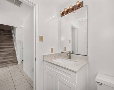 8202 Worthington Dr - Photo Thumbnail 20