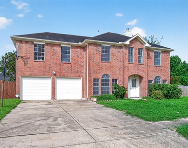 8202 Worthington Dr - Photo Thumbnail 1
