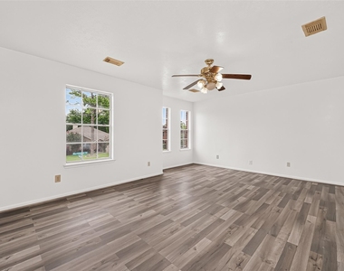 8202 Worthington Dr - Photo Thumbnail 35