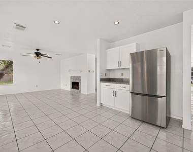 8202 Worthington Dr - Photo Thumbnail 17