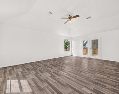 8202 Worthington Dr - Photo Thumbnail 23