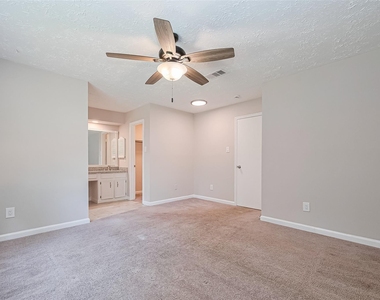 2606 Lexington Woods Drive - Photo Thumbnail 31