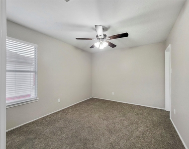 13150 Cutler Ridge Lane - Photo Thumbnail 9
