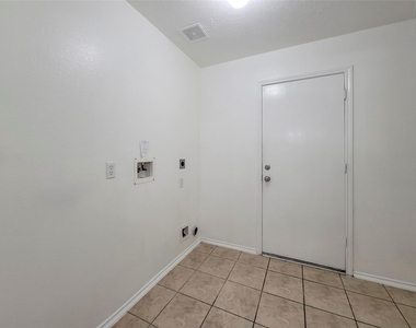 13150 Cutler Ridge Lane - Photo Thumbnail 2