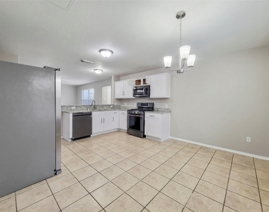 13150 Cutler Ridge Lane - Photo Thumbnail 3