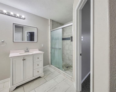 13150 Cutler Ridge Lane - Photo Thumbnail 11
