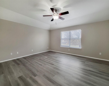 13150 Cutler Ridge Lane - Photo Thumbnail 5