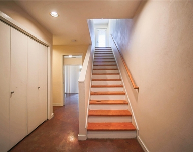 6913 Yellowstone Way Drive - Photo Thumbnail 4