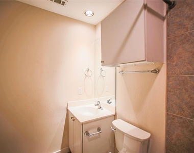 6913 Yellowstone Way Drive - Photo Thumbnail 2