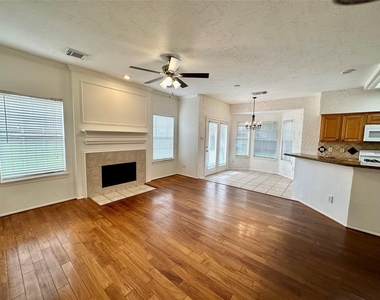 1414 Diamond Brook Drive - Photo Thumbnail 6