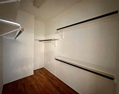 1414 Diamond Brook Drive - Photo Thumbnail 14