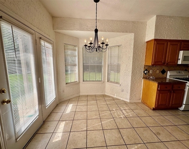 1414 Diamond Brook Drive - Photo Thumbnail 10