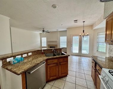 1414 Diamond Brook Drive - Photo Thumbnail 5