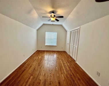 1414 Diamond Brook Drive - Photo Thumbnail 18