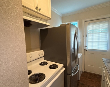 4308 Leeland Street - Photo Thumbnail 5