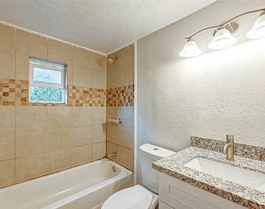 10694 Pine Street - Photo Thumbnail 14