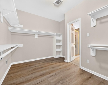 1007 Brannon Park Lane - Photo Thumbnail 25
