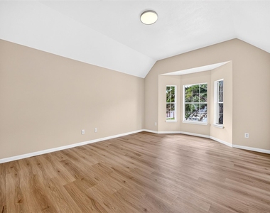 1007 Brannon Park Lane - Photo Thumbnail 31