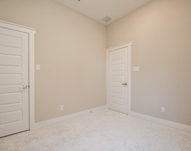 4623 Cold Stream Court - Photo Thumbnail 13