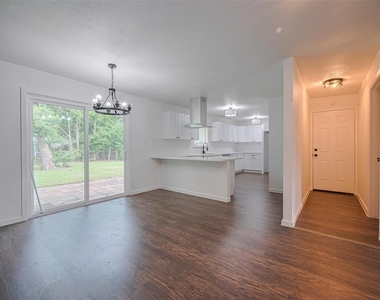 2112 Walnut Lane - Photo Thumbnail 11