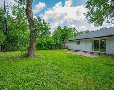 2112 Walnut Lane - Photo Thumbnail 24