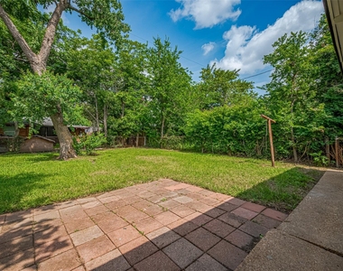 2112 Walnut Lane - Photo Thumbnail 22